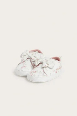 Buty w kwiaty, z kokardką