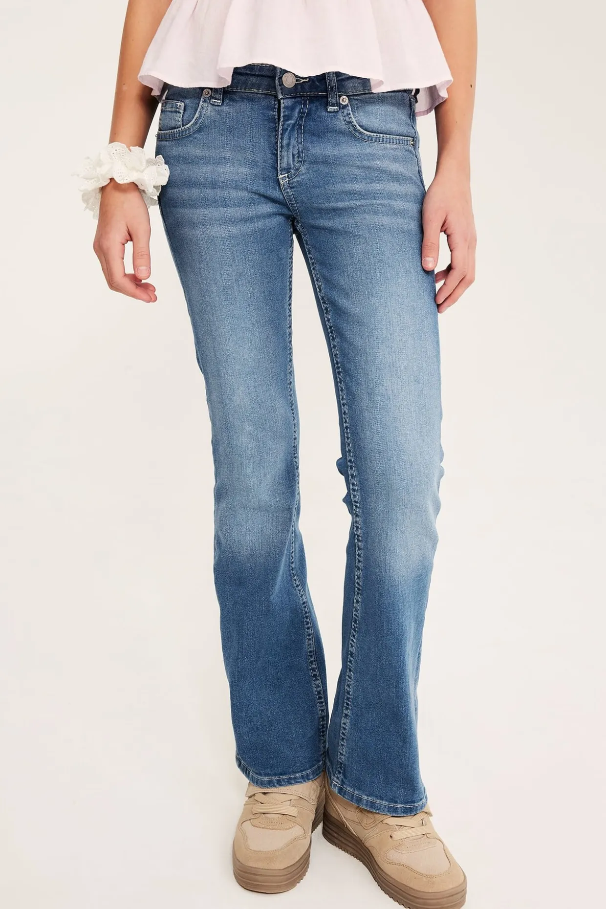 Dżinsy bootcut low waist