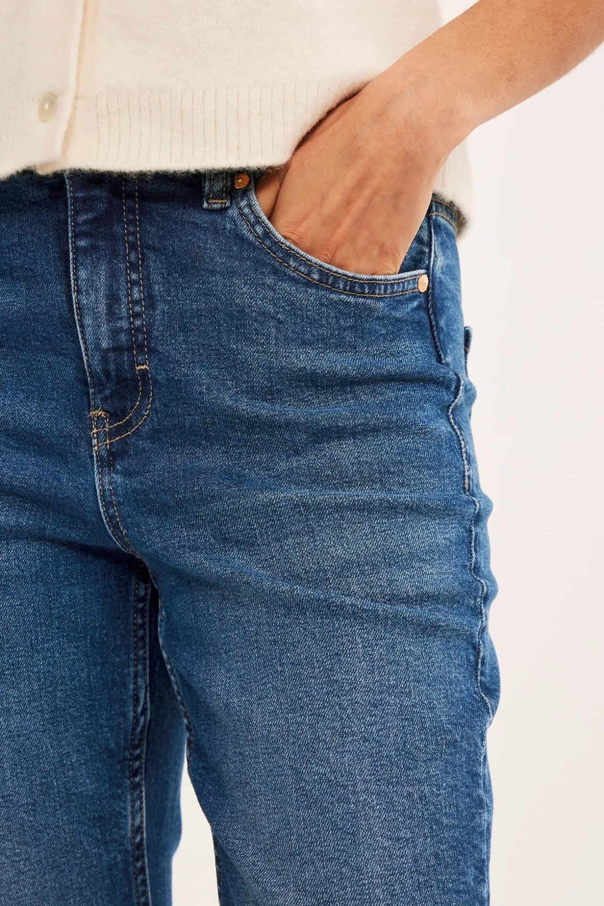 Dżinsy cropped flare regular waist