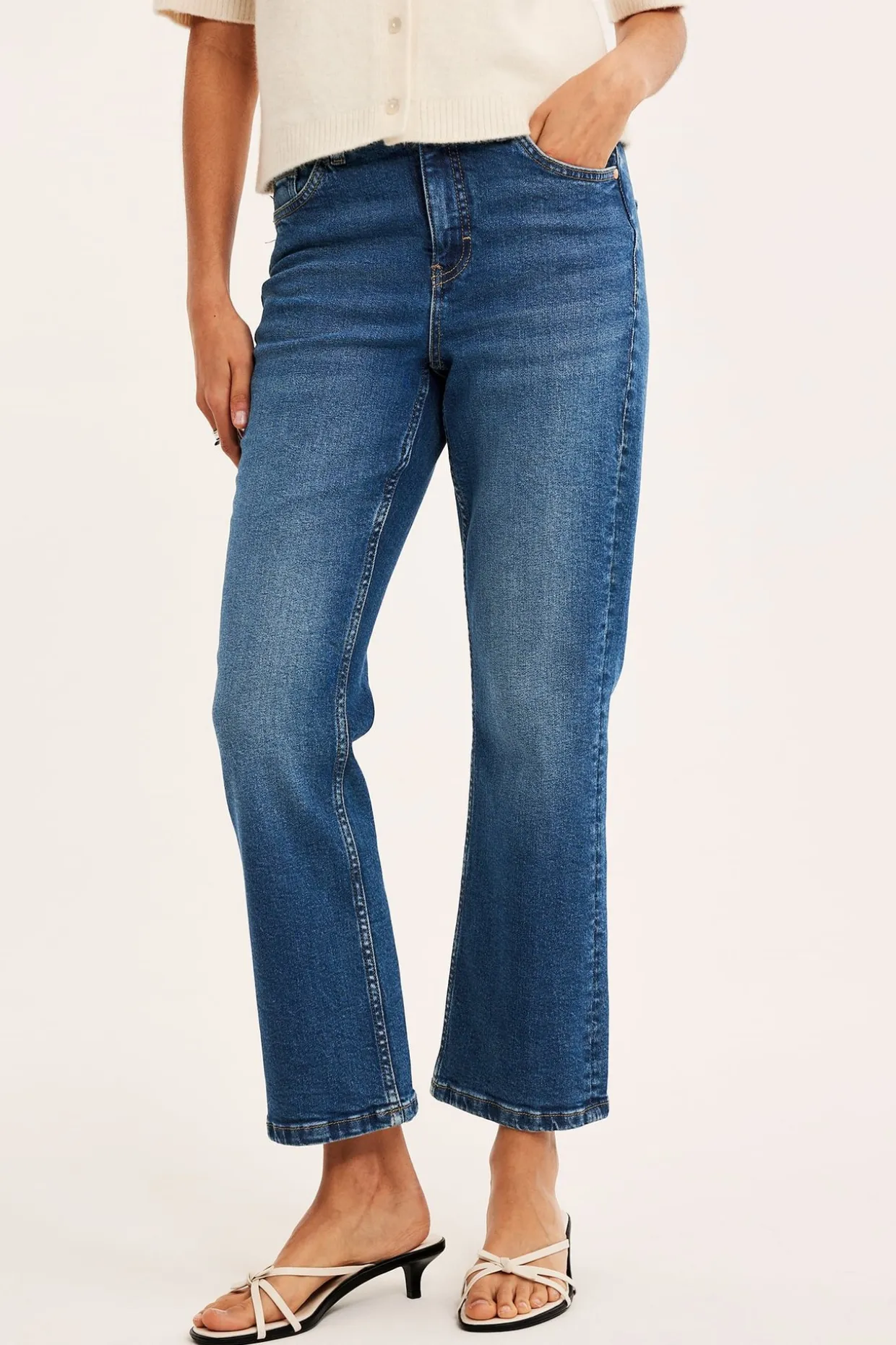 Dżinsy cropped flare regular waist