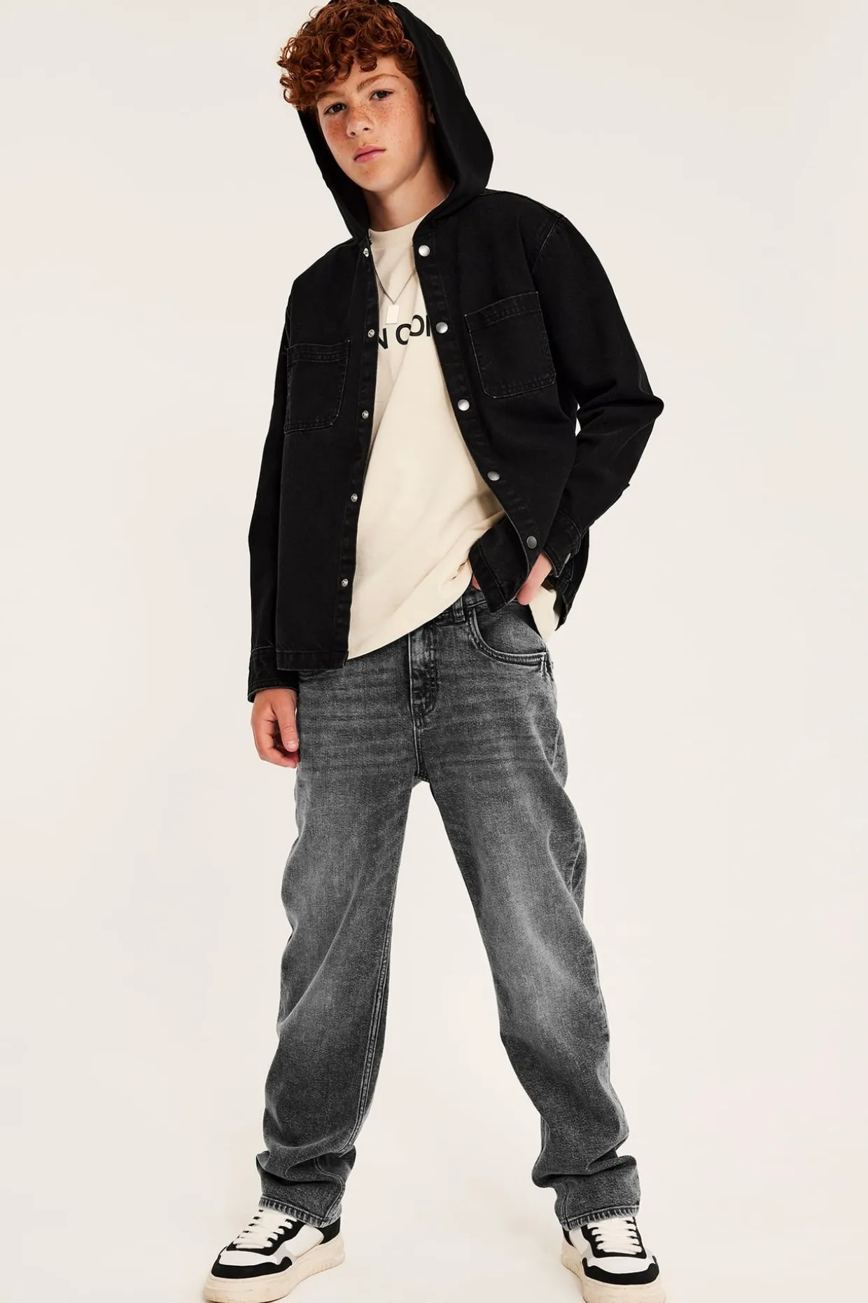 Dżinsy loose mid waist
