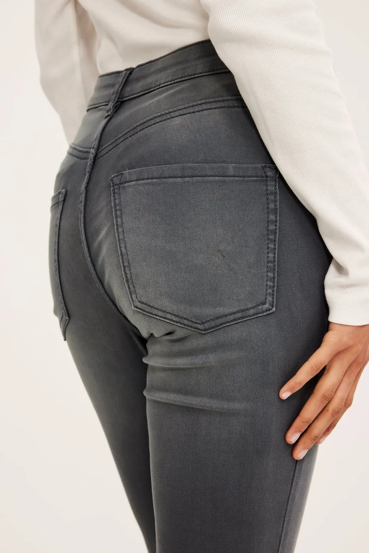Dżinsy super slim high waist