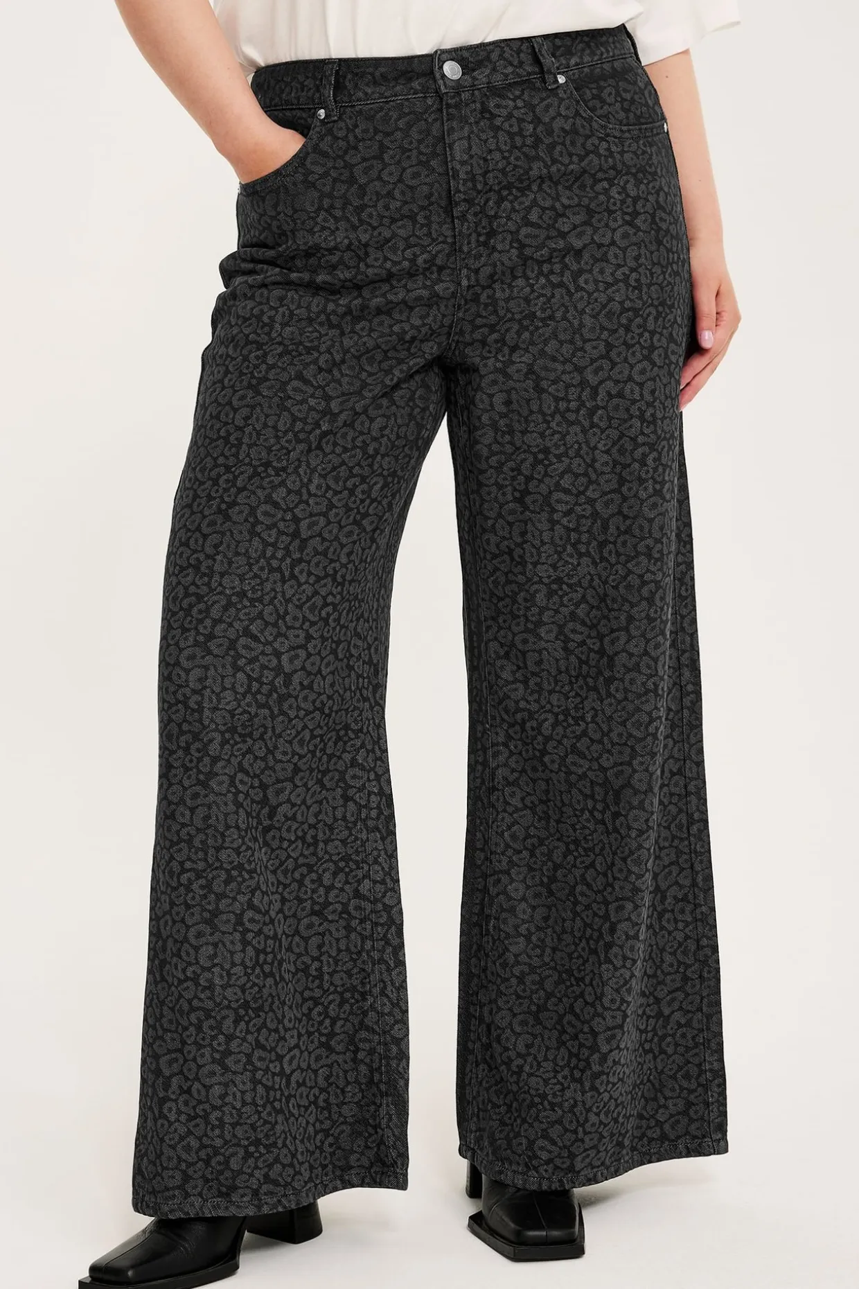 Dżinsy wide high waist