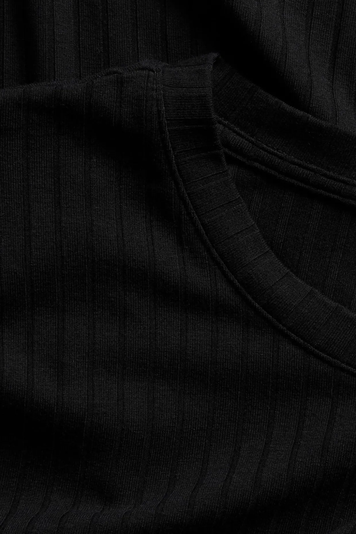 Długi T-shirt o prążkowanej fakturze