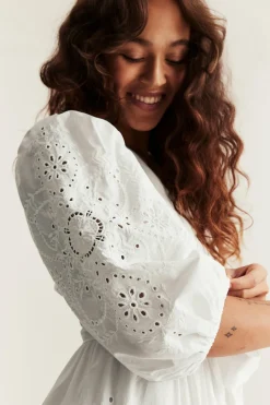 Haftowana sukienka Newbie Woman