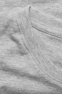 Klasyczny t-shirt z mieszanki bawełny