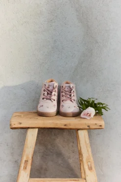 Kwieciste buty do nauki chodzenia, w kwiaty Edsbro