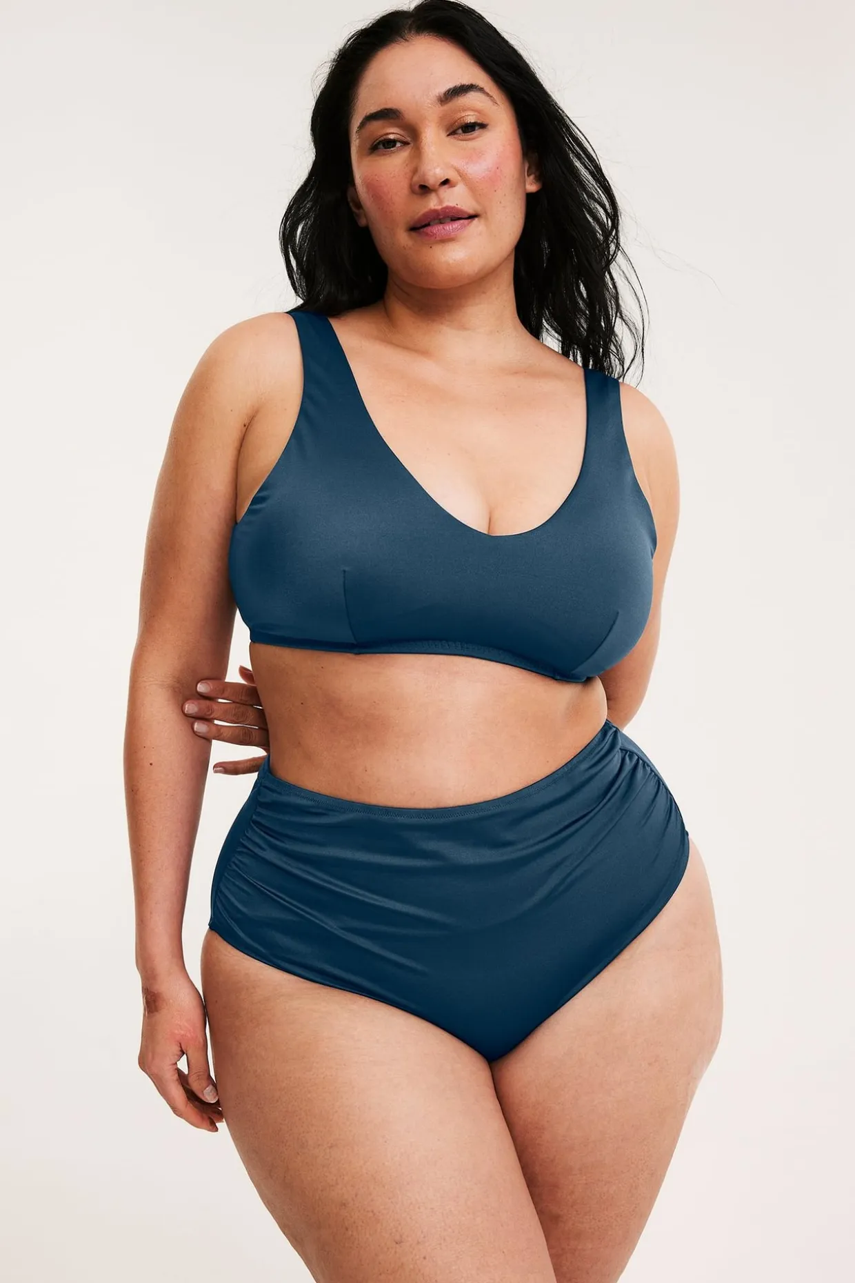 Majtki od bikini, biodrówki, lekko modelujące