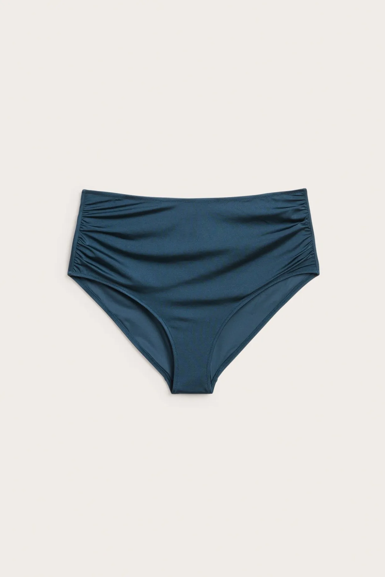Majtki od bikini, biodrówki, lekko modelujące