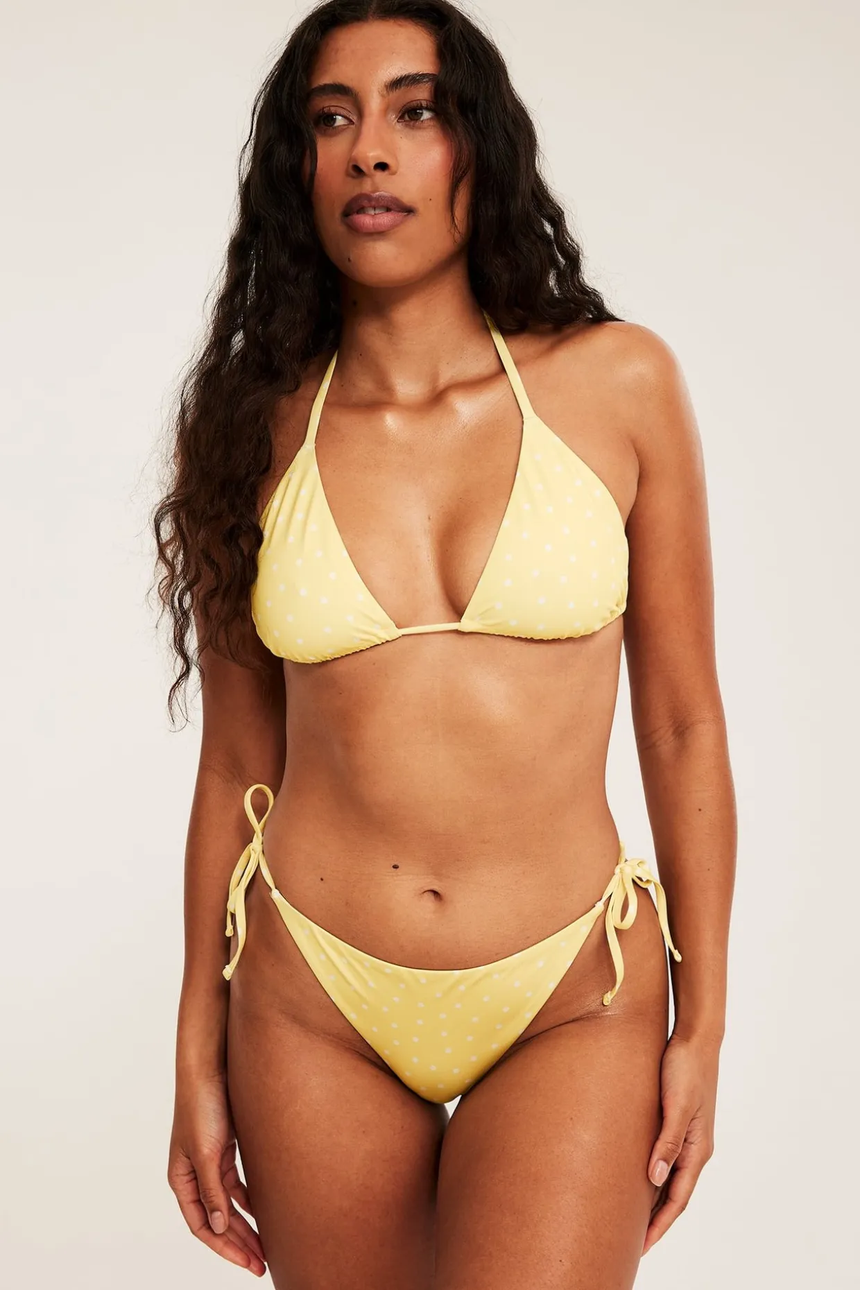 Majtki od bikini, brazyliany z wiązaniem