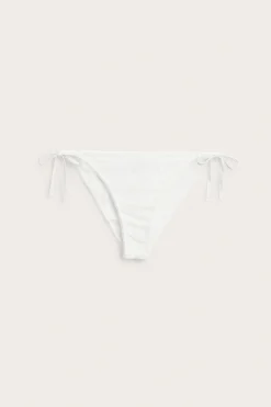 Majtki od bikini, Newbie Woman