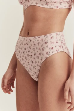 Majtki od bikini, Newbie Woman