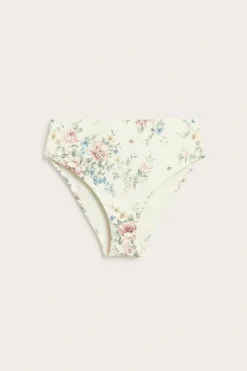 Majtki od bikini, Newbie Woman