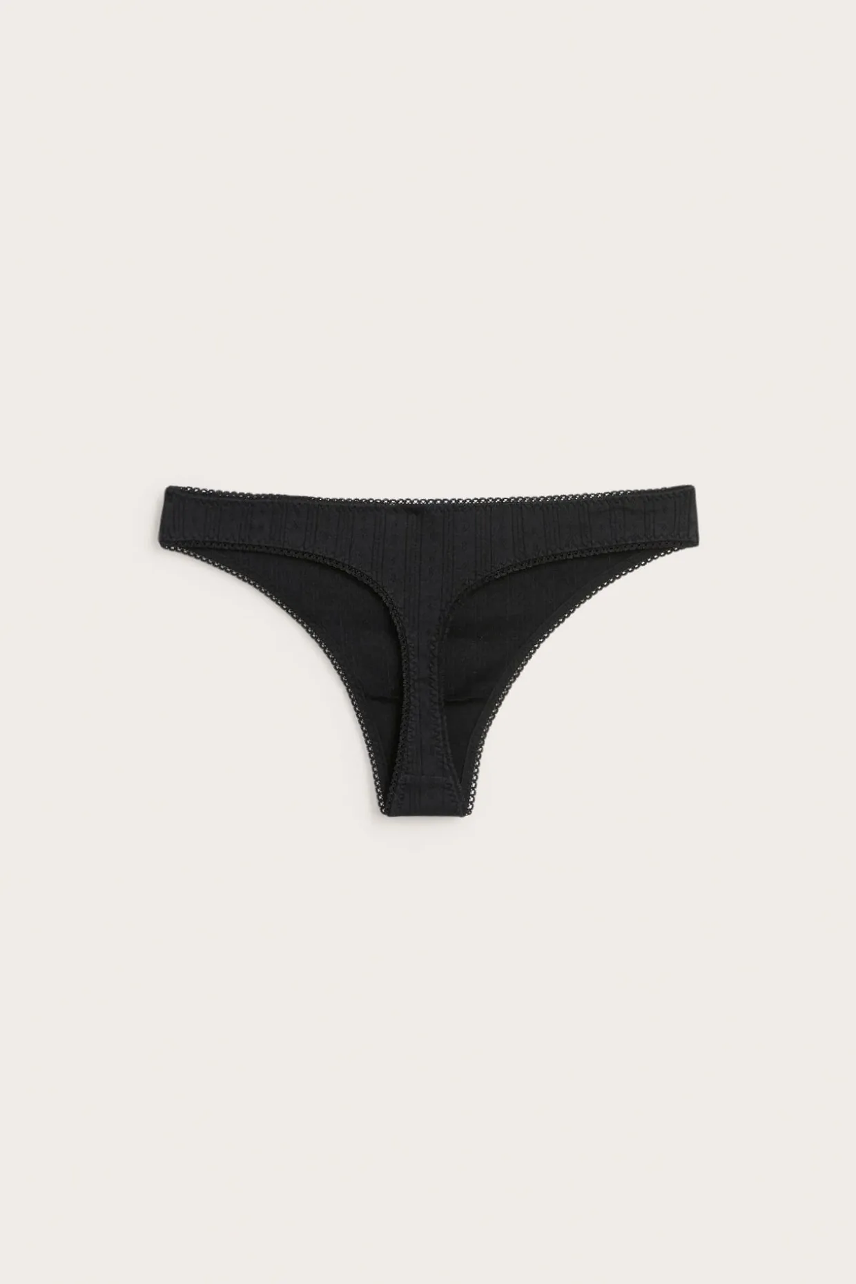 Majtki stringi z pointelle