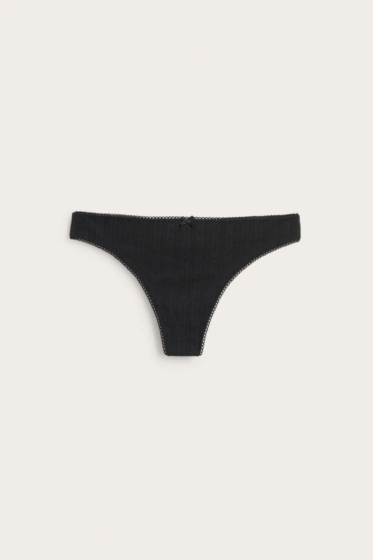 Majtki stringi z pointelle