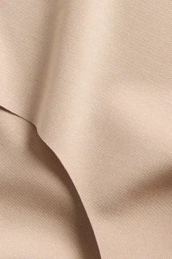 Majtki typu stringi, bezszwowe, lekko modelujące