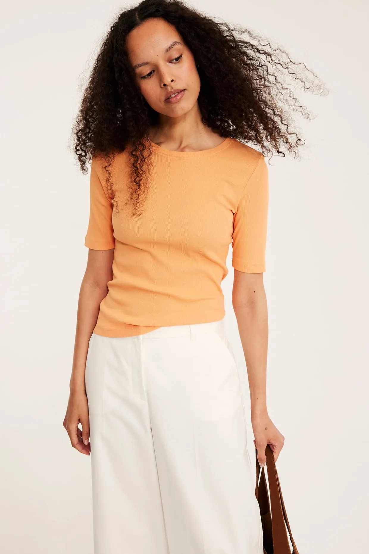 Prążkowany top