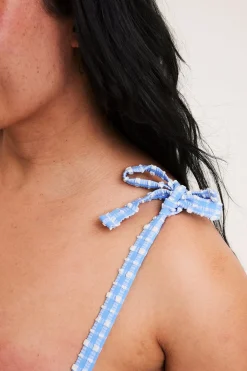 Stanik balkonetka od bikini, w kratkę, z wiązaniem
