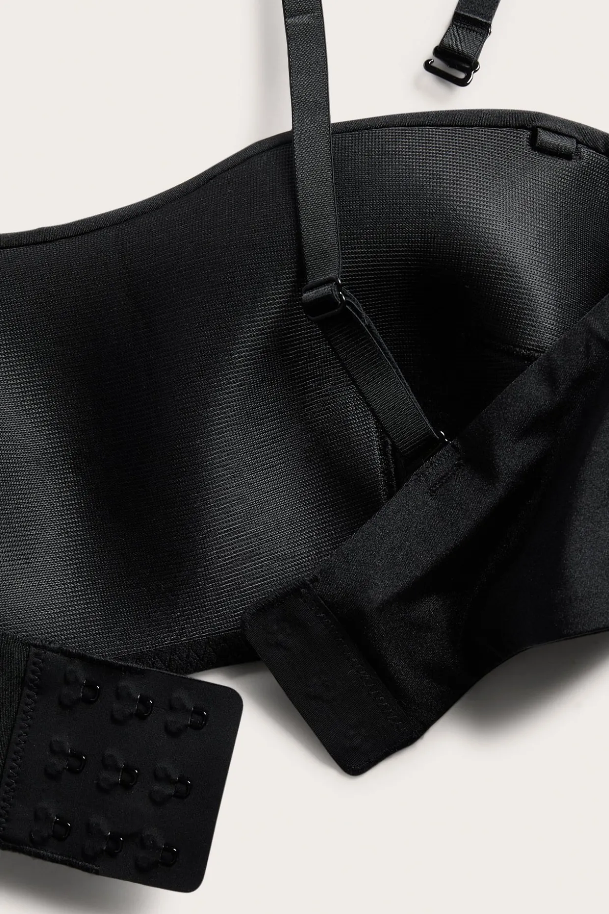 Stanik bandeau z mikrofibry