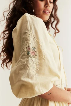 Sukienka z haftem Newbie Woman