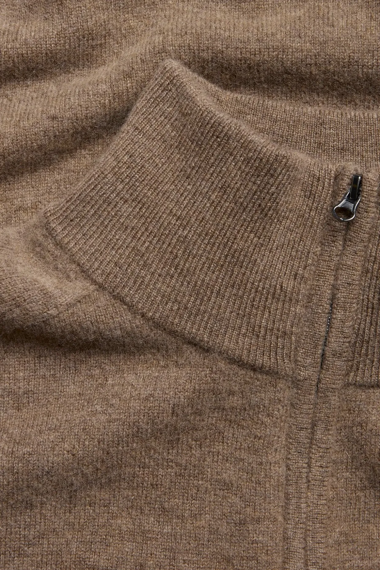 Sweter wełniany, z zamkiem błyskawicznym do połowy długości