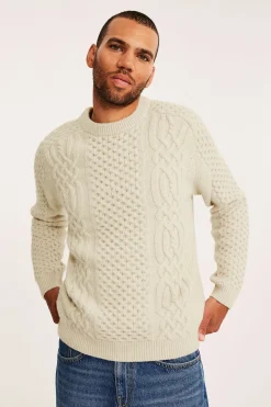 Sweter z dzianiny w warkocze