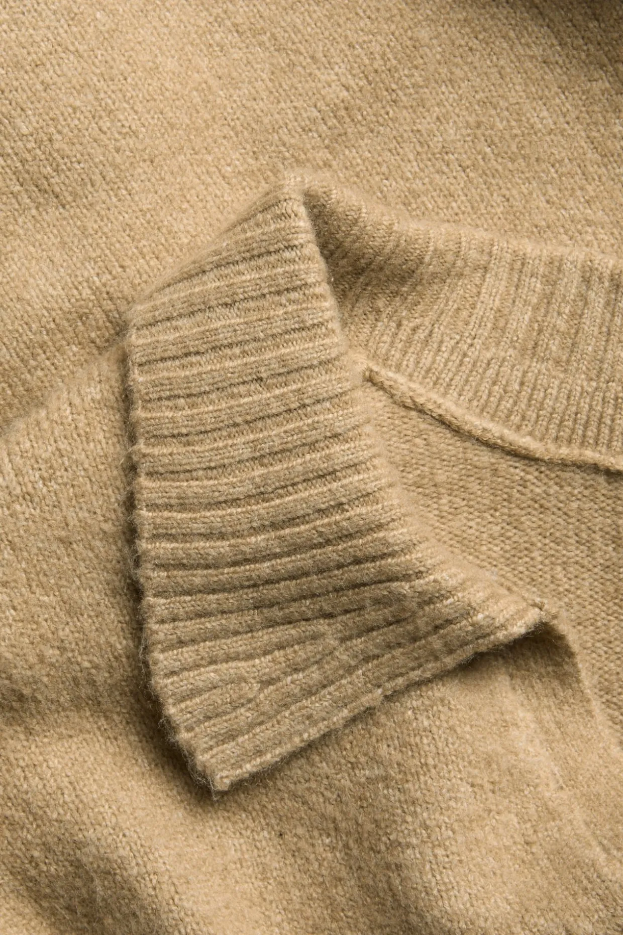 Sweter z dzianiny z kołnierzem