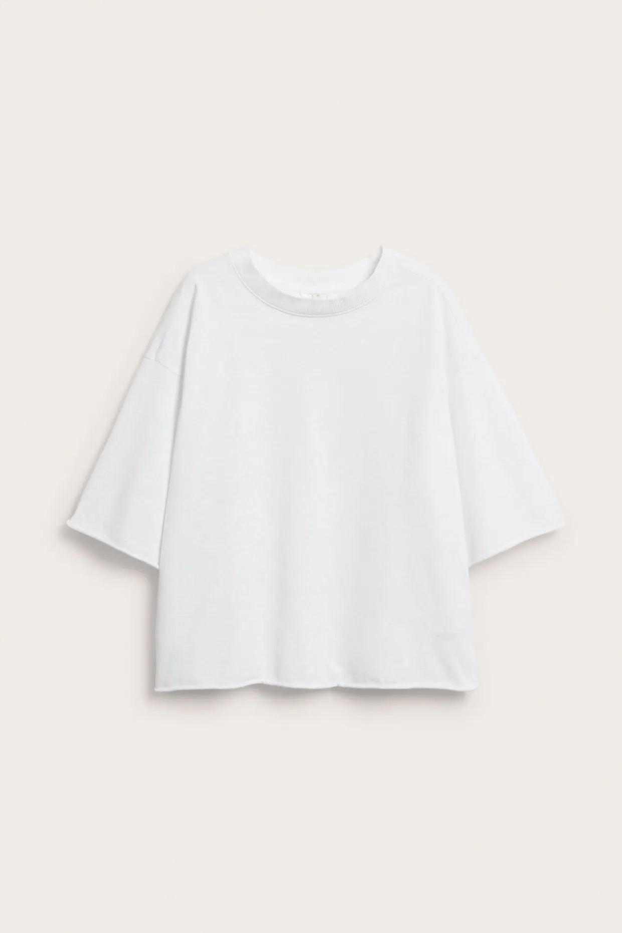 T-shirt o pudełkowym fasonie z podwiniętymi brzegami