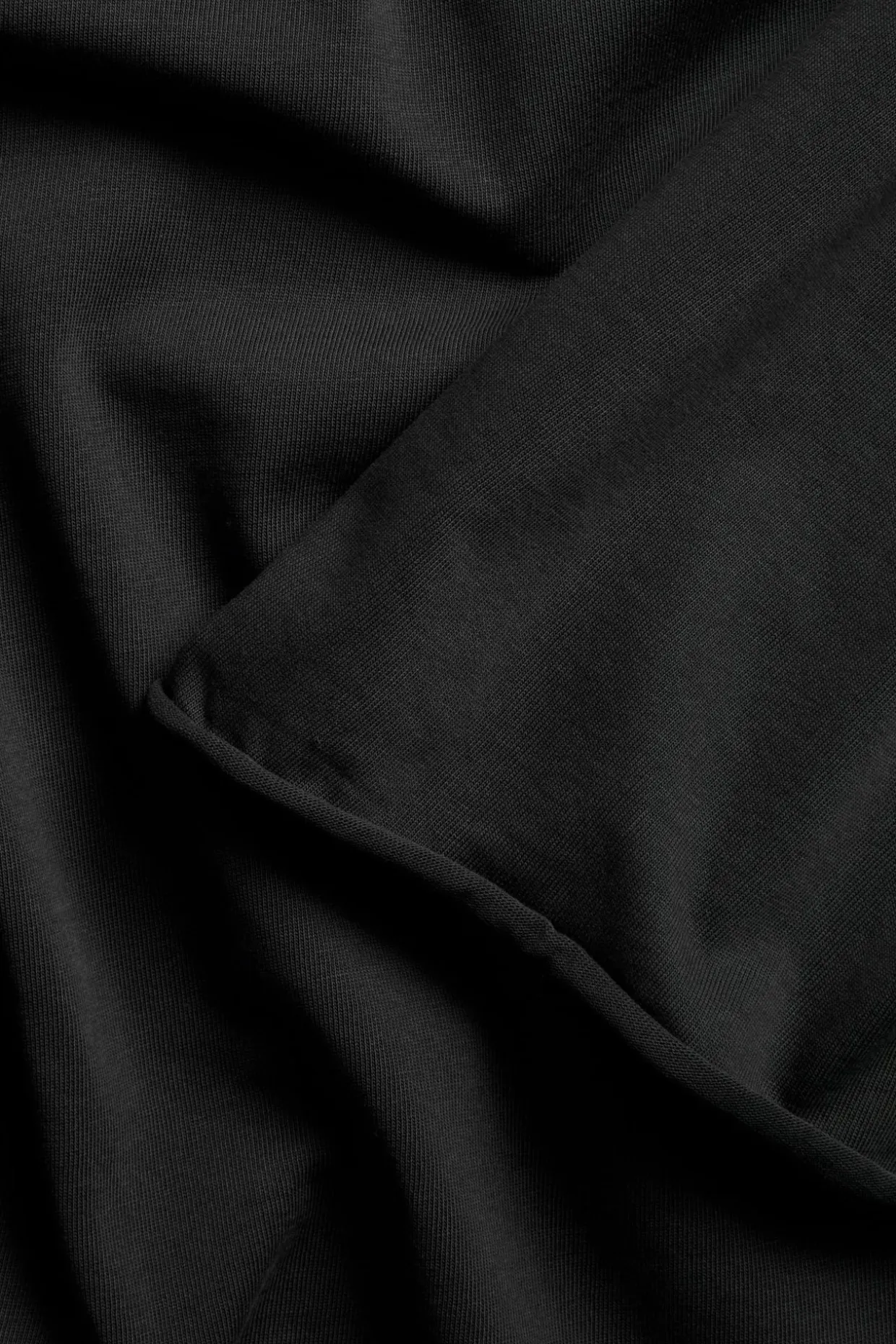 T-shirt o pudełkowym fasonie z podwiniętymi brzegami