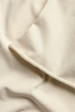 T-shirt o pudełkowym fasonie z podwiniętymi brzegami