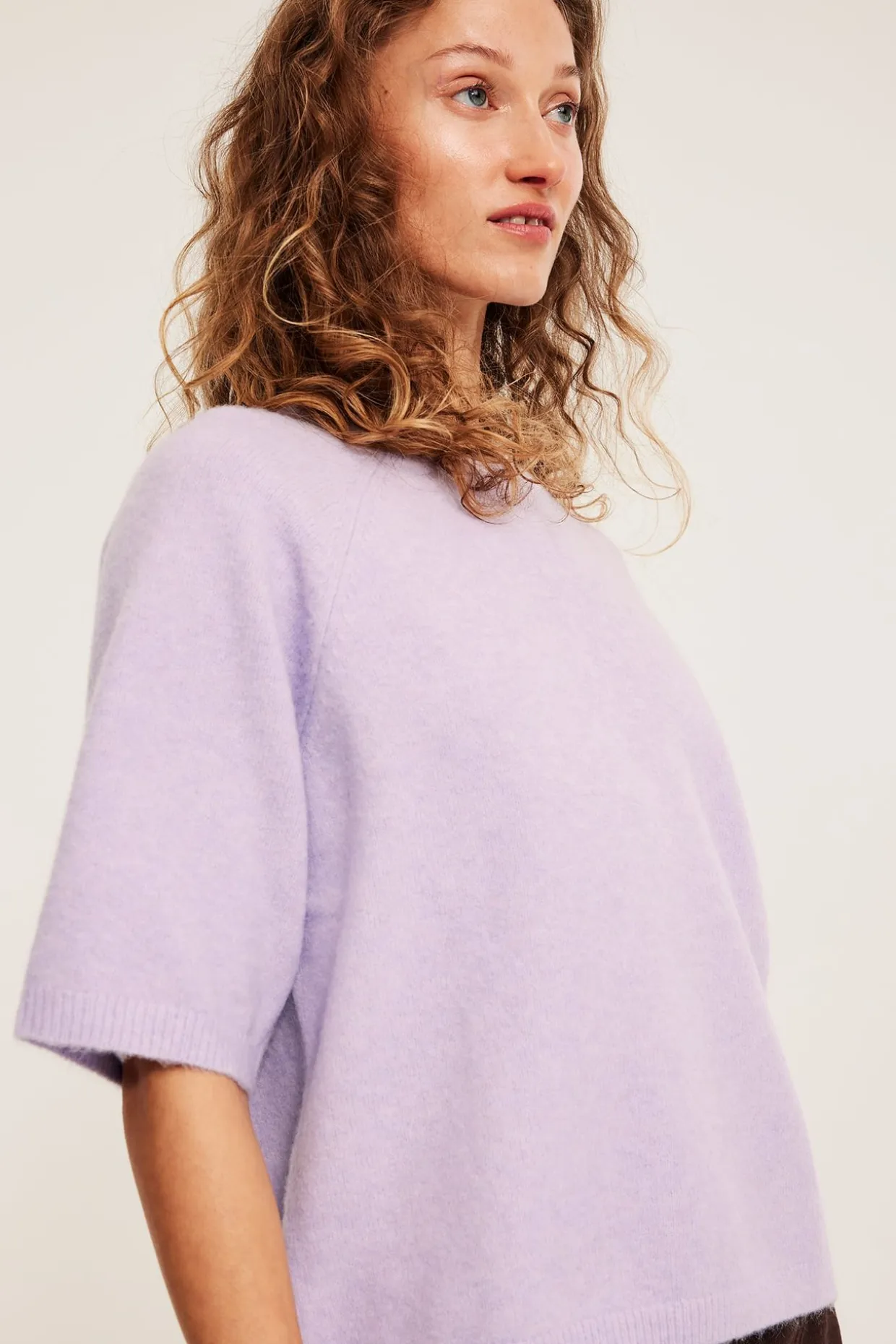 T-shirt oversize, z dzianiny