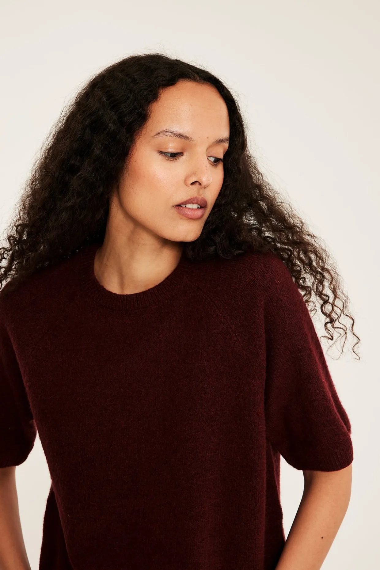 T-shirt oversize, z dzianiny