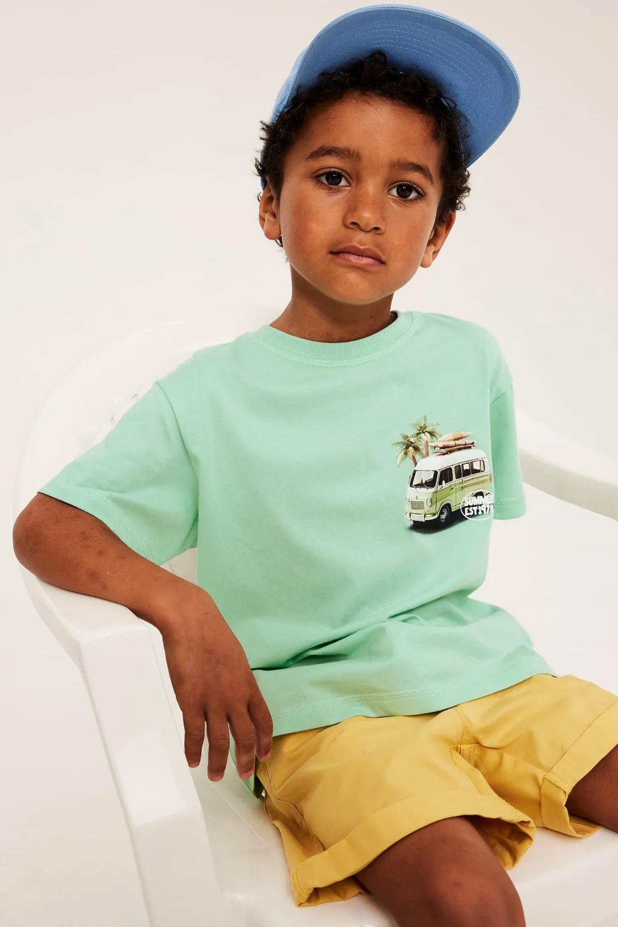T-shirt oversize z motywem samochodu