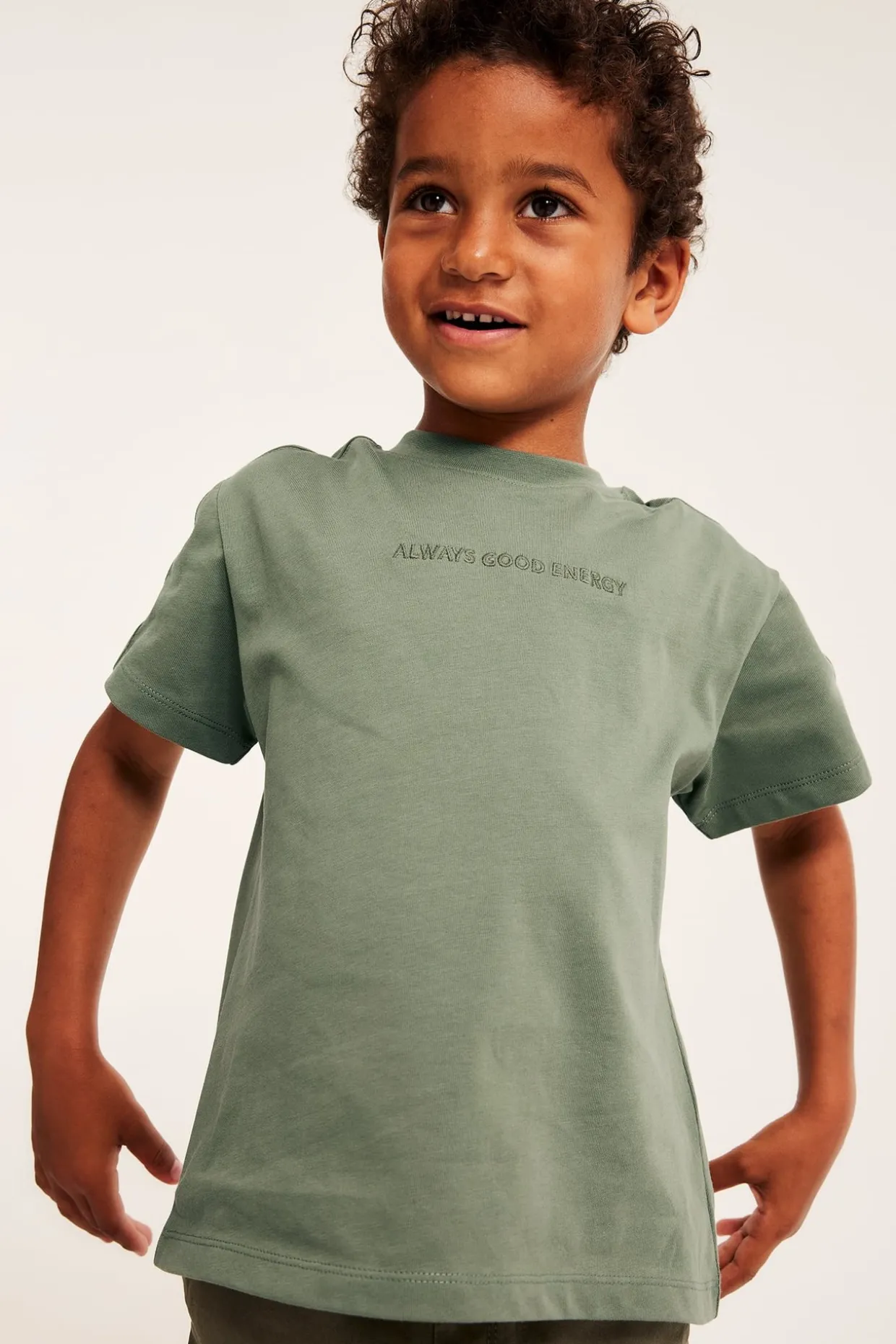 T-shirt oversize z nadrukiem tekstowym