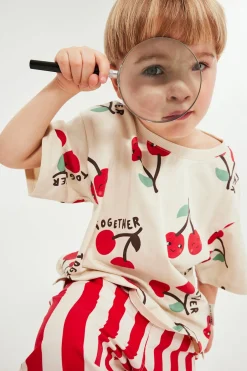 T-shirt w owoce